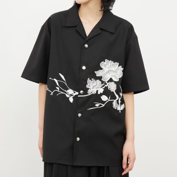 フラワー刺繡オープンカラー5分袖シャツ WMD3260 - WAMODA