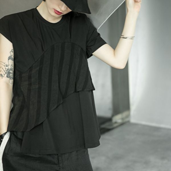 【SIMPLE BLACK】イレギュラーリネンパッチアシンメトリースリーブTシャツ WMD26029 - WAMODA