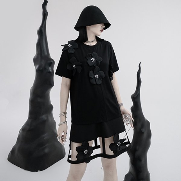 ハーネスベルト風デザインフラワーモチーフTシャツ WMD19014 - WAMODA