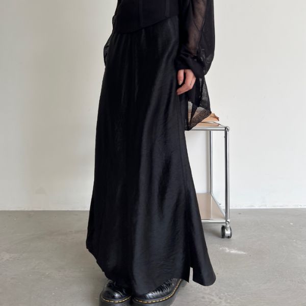 裾サイドスリットシボ加工ロングスカート WMD37035 - WAMODA